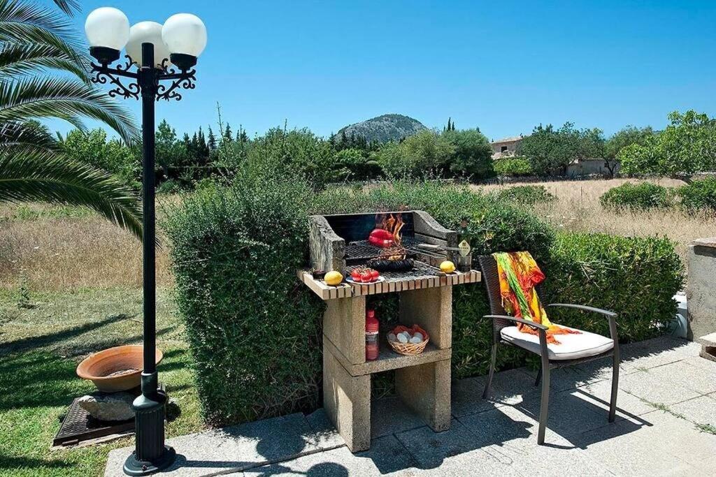 Lovely Stone-clad With Large Garden By Renthousing Feriehus Pollença