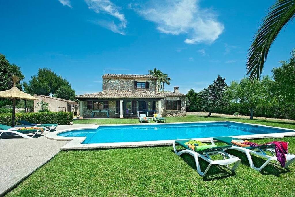 Lovely Stone-clad With Large Garden By Renthousing *
